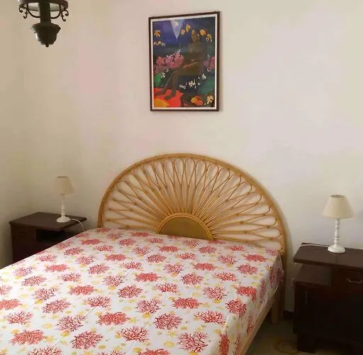 Via Della Campana 17 *